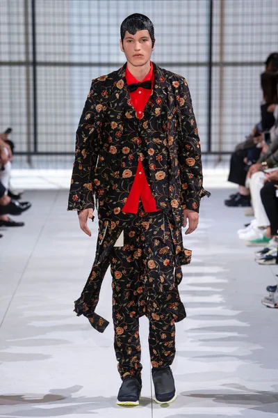 Look 24